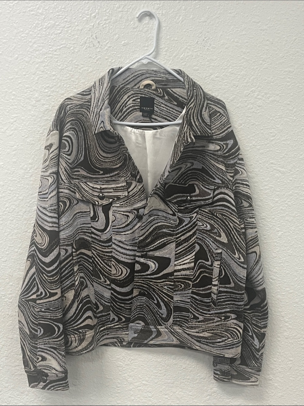 Twenty Montreal Light Blue, Black & Cream Mocha Swirl Trucker Jacket NWOT
#1172